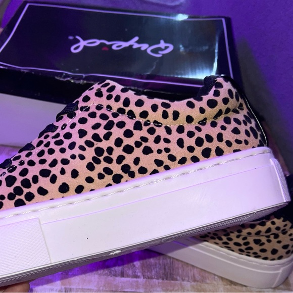 Forever Fierce Platform Sneakers - Picture 4 of 6